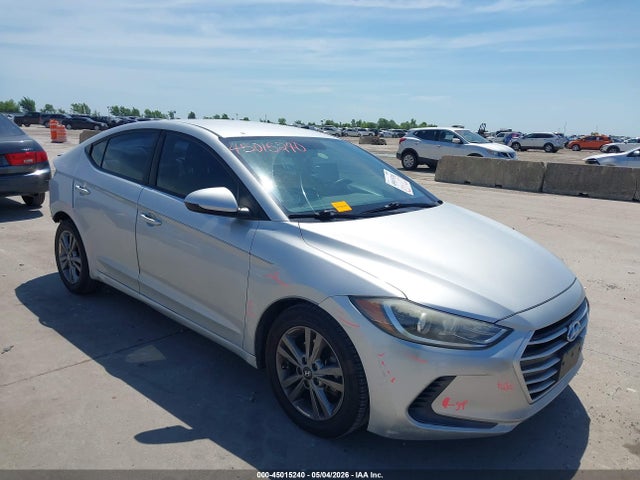 Salvage Hyundai ELANTRA Image