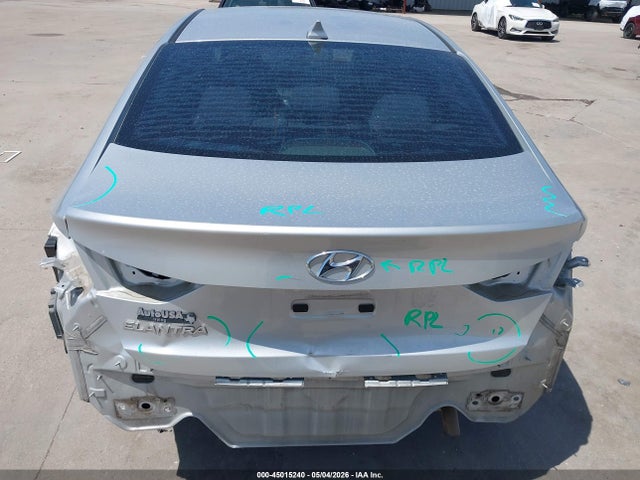 Hyundai ELANTRA Se