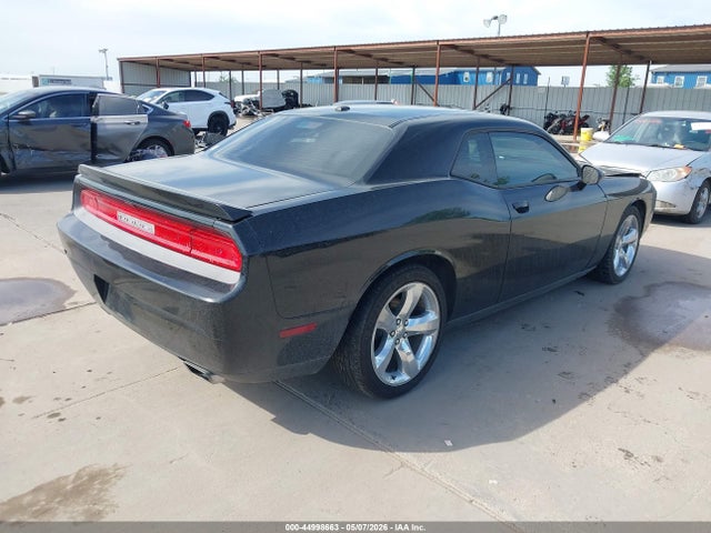 Dodge Challenger Sxt