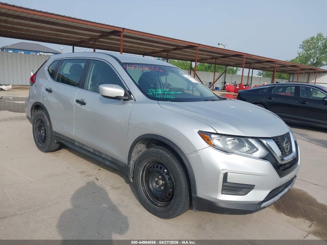 Salvage Nissan Rogue Image