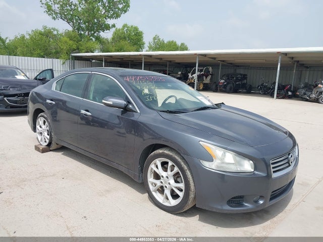 Salvage Nissan Maxima Image