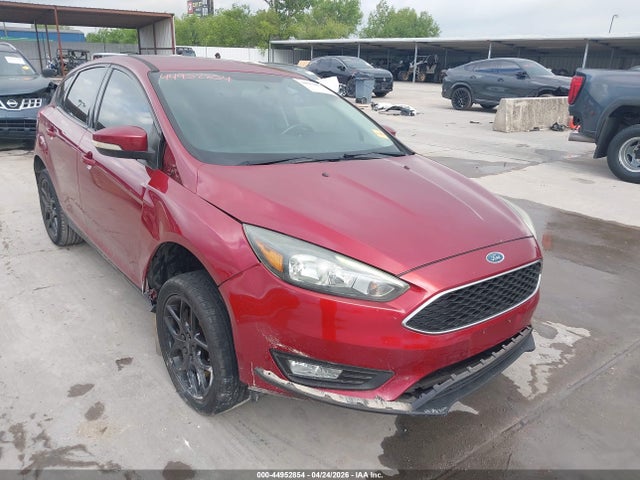 Salvage Ford Focus Image