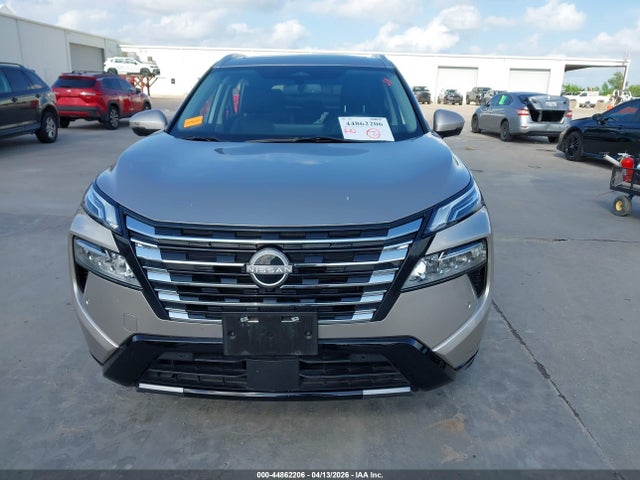 Nissan Rogue Platinum