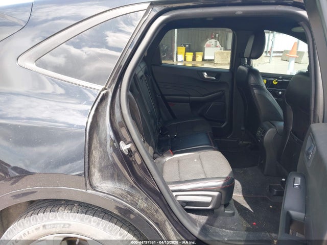 Ford Escape St-line