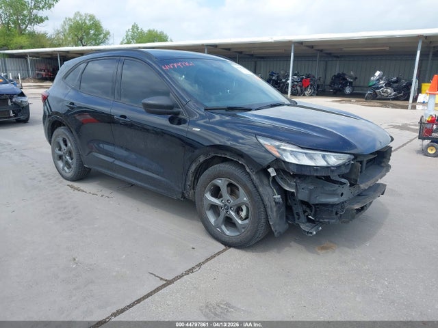 Salvage Ford Escape Image