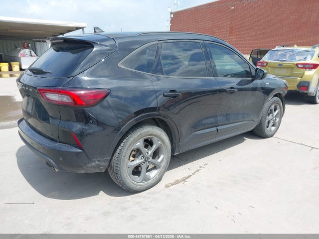 Ford Escape St-line