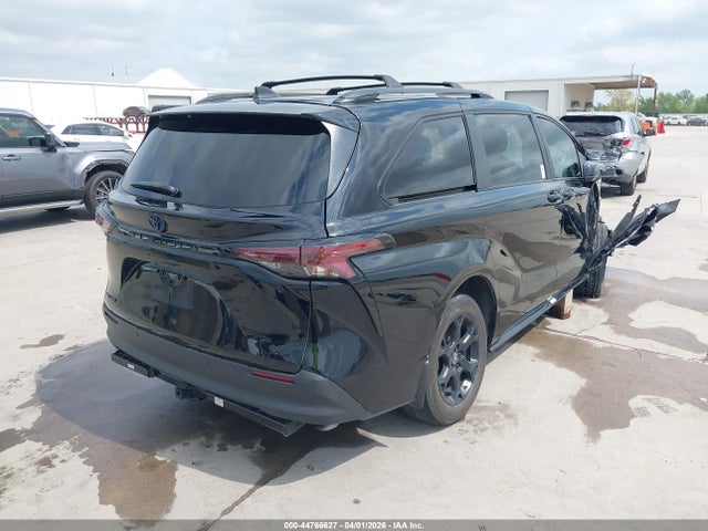 Toyota Sienna Woodland Edition