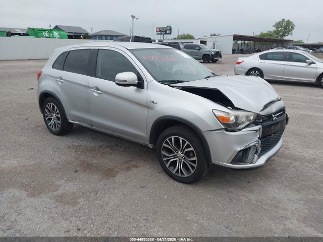 Salvage Mitsubishi Outlander Image