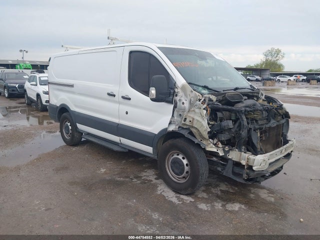 Salvage Ford Transit Image