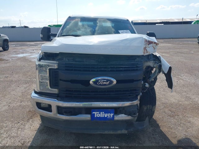 Ford F-350 Xl