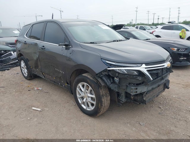Salvage Chevrolet Equinox Image
