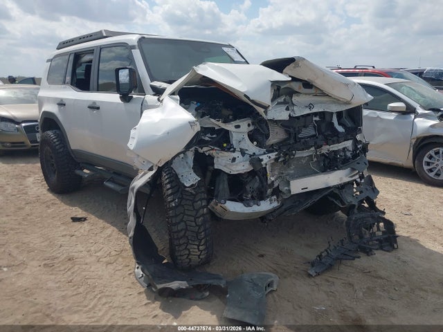 Salvage Toyota Land Cruiser Image