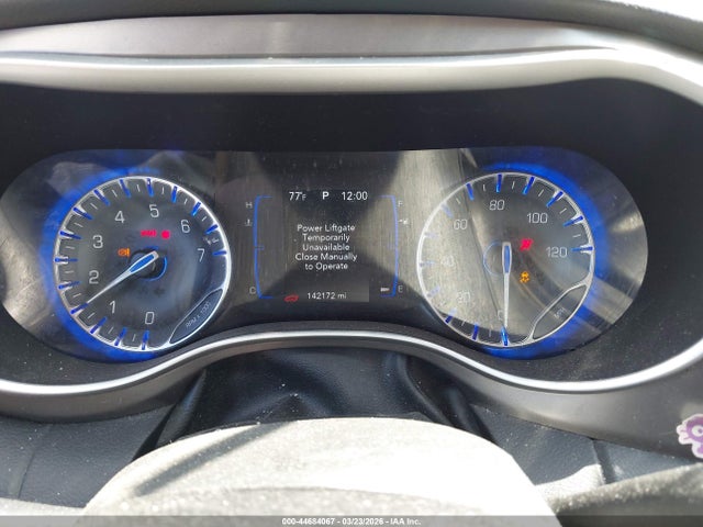 Chrysler Pacifica Touring L