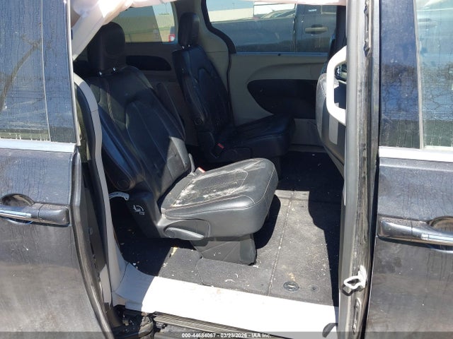 Chrysler Pacifica Touring L