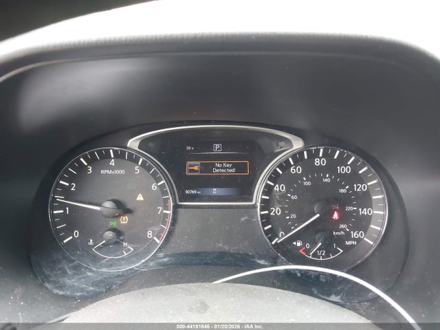 Nissan Pathfinder S