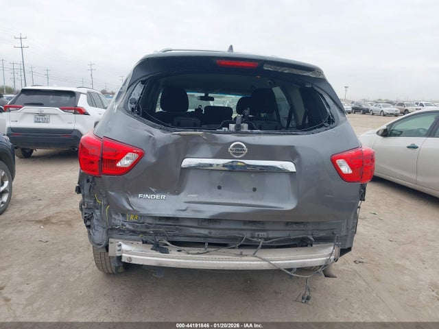 Nissan Pathfinder S