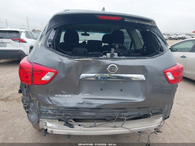 Nissan Pathfinder S