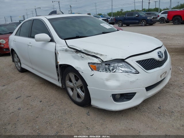 Salvage Toyota Camry Image