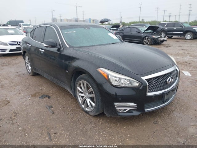 Salvage INFINITI Q70 Image