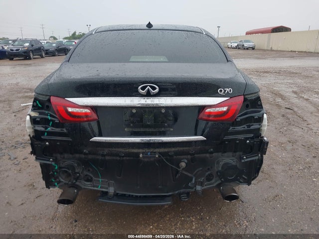 INFINITI Q70 3.7
