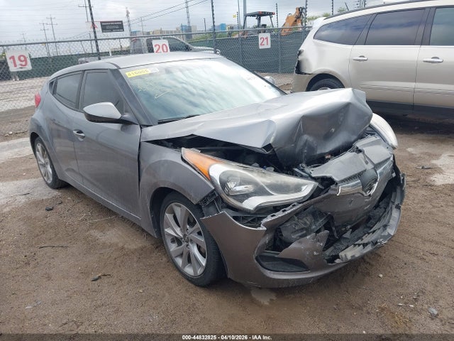 Salvage Hyundai VELOSTER Image