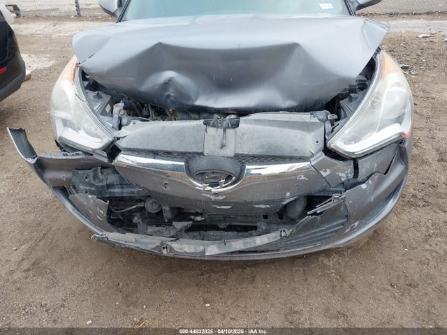 Hyundai VELOSTER
