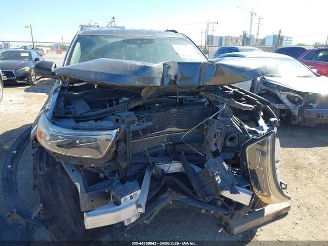 Ford Explorer Xlt