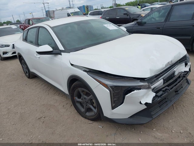 Salvage Kia K4 Image