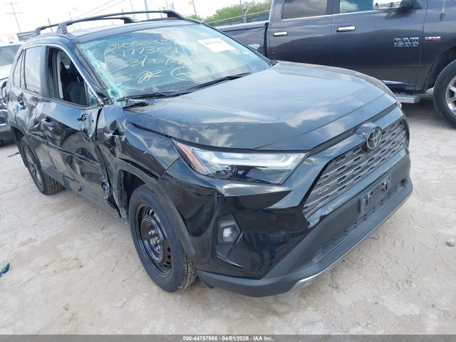 Salvage Toyota RAV4 Image