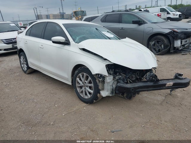 Salvage Volkswagen Jetta Image