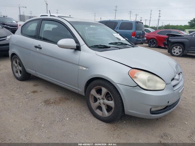 Salvage Hyundai ACCENT Image