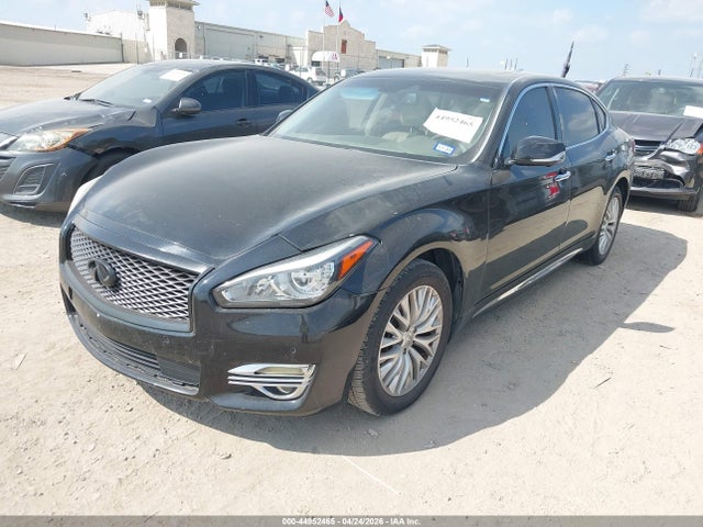 INFINITI Q70L 3.7