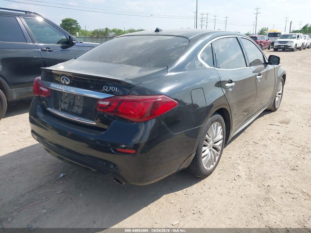 INFINITI Q70L 3.7