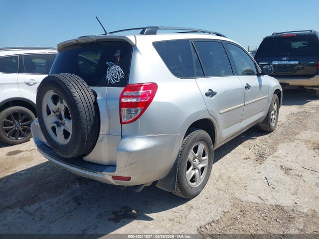 Toyota RAV4 Base V6