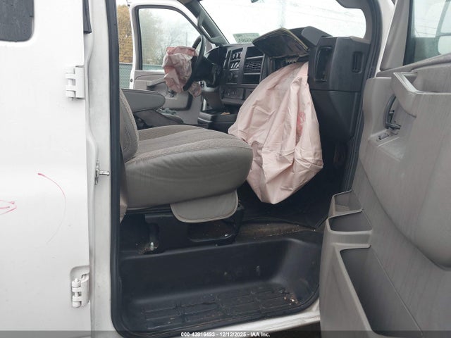 Chevrolet Express Lt
