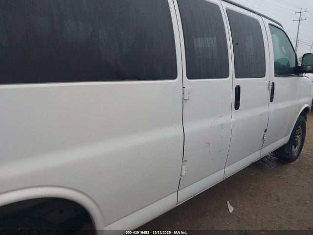 Chevrolet Express Lt