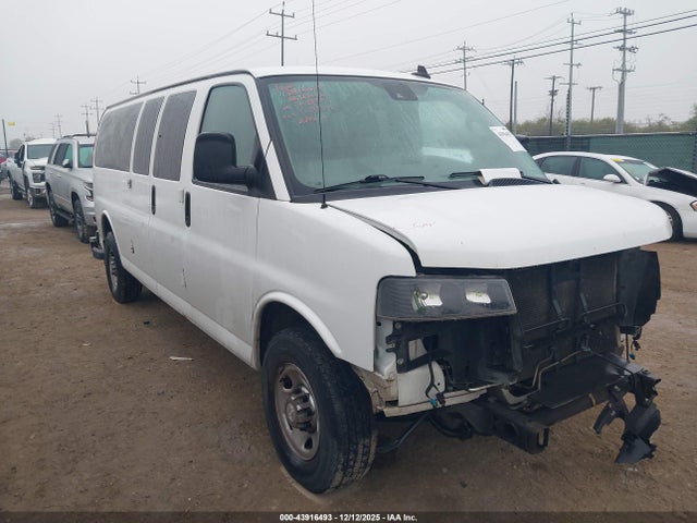 Chevrolet Express Lt