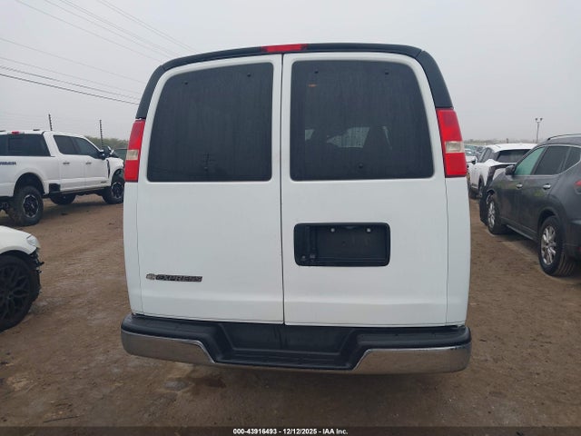 Chevrolet Express Lt
