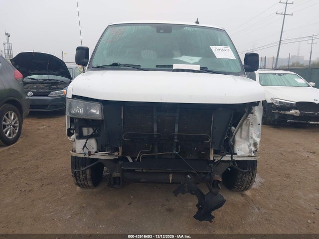 Chevrolet Express Lt