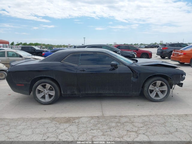 Dodge Challenger Sxt