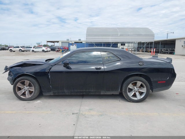 Dodge Challenger Sxt