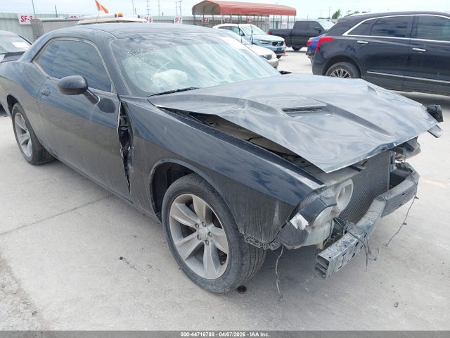 Dodge Challenger Sxt
