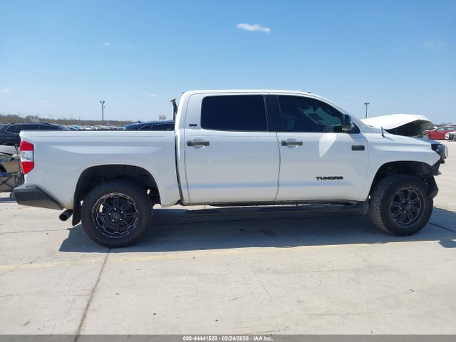 Toyota Tundra Sr5 5.7l V8