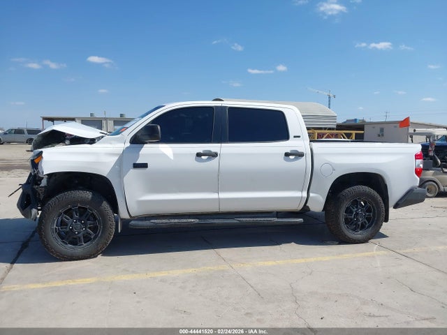 Toyota Tundra Sr5 5.7l V8