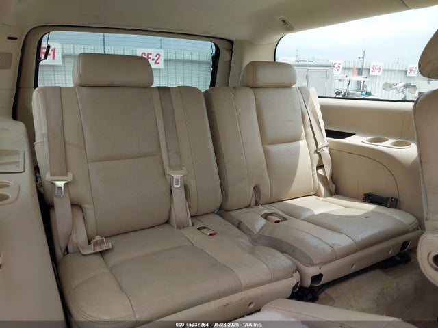 Cadillac Escalade Standard