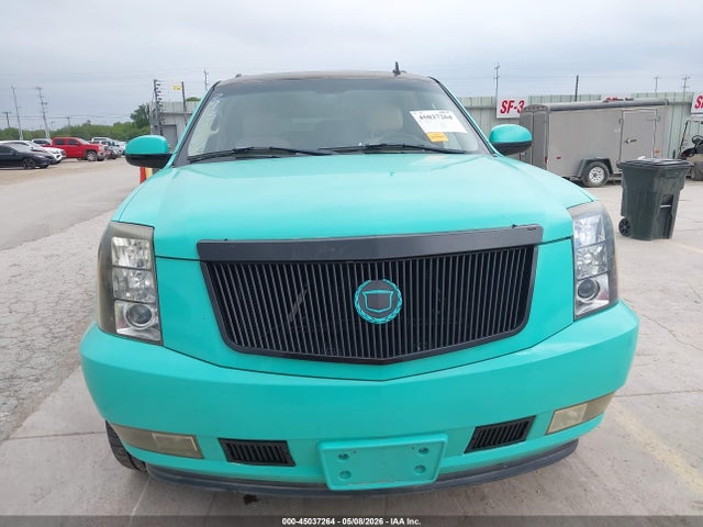Cadillac Escalade Standard