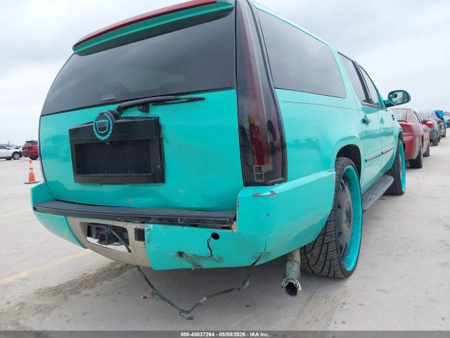 Cadillac Escalade Standard
