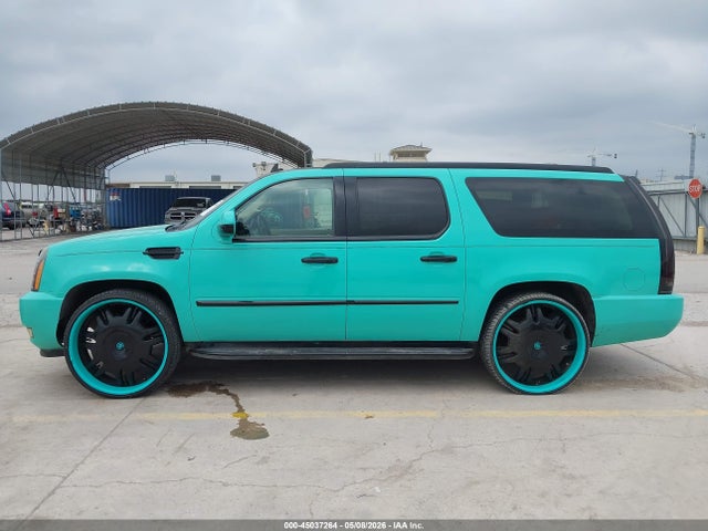 Cadillac Escalade Standard