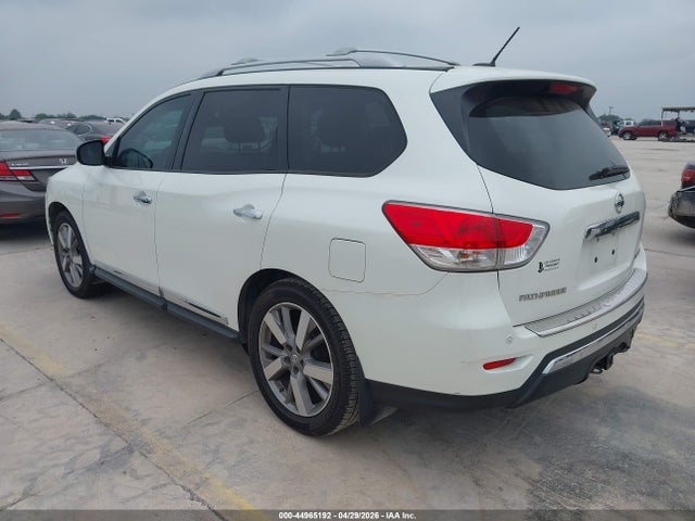 Nissan Pathfinder Platinum