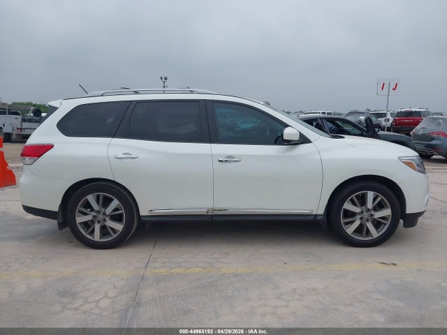 Nissan Pathfinder Platinum